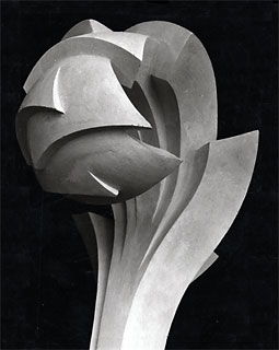 <span style="font-weight: bold">Akanthus-Spross</span>   - 1989/97<br />Detail der 192 cm hohen Skulptur (Foto vom Gipsmodell)